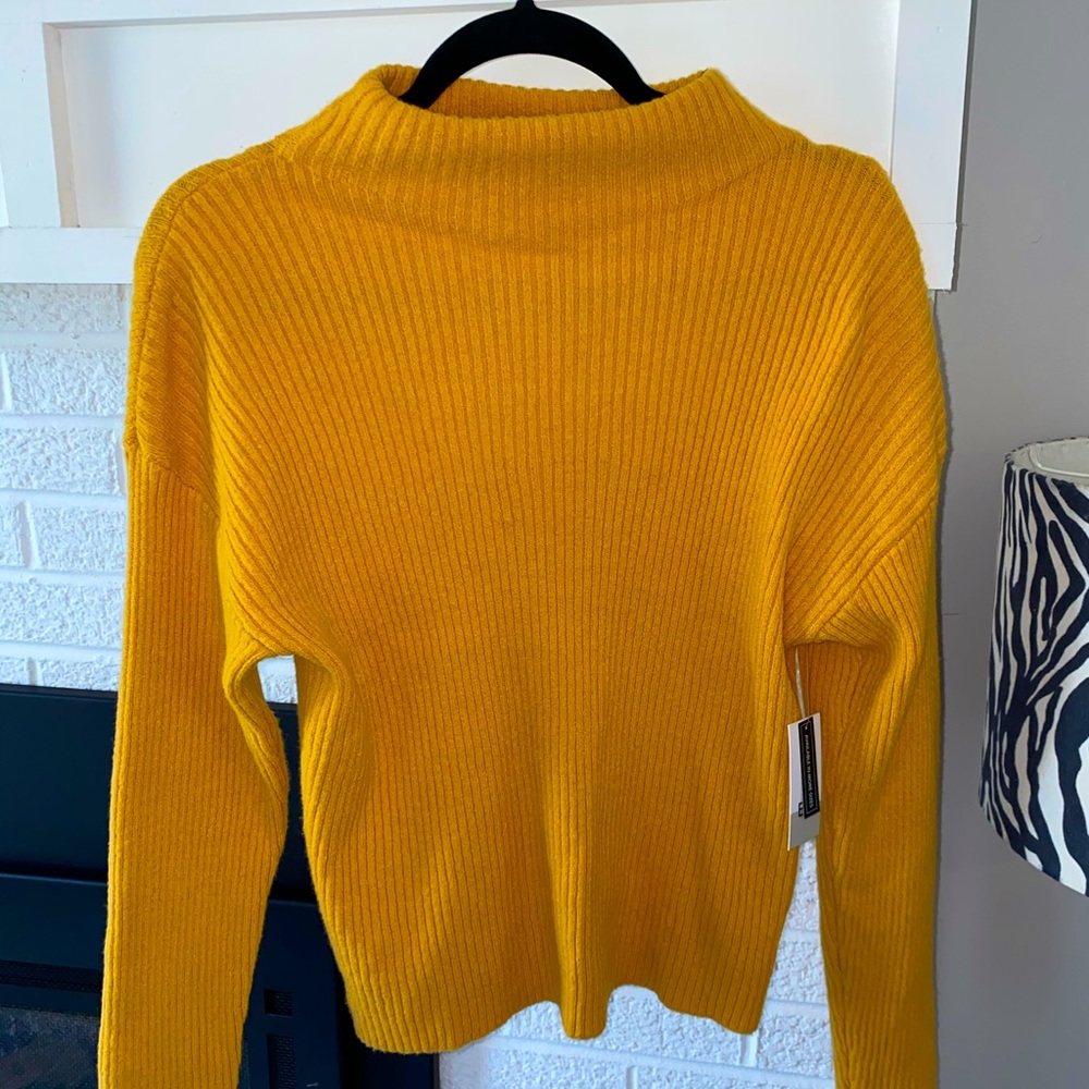 Cute Never Worn Yellow Turtleneck!!